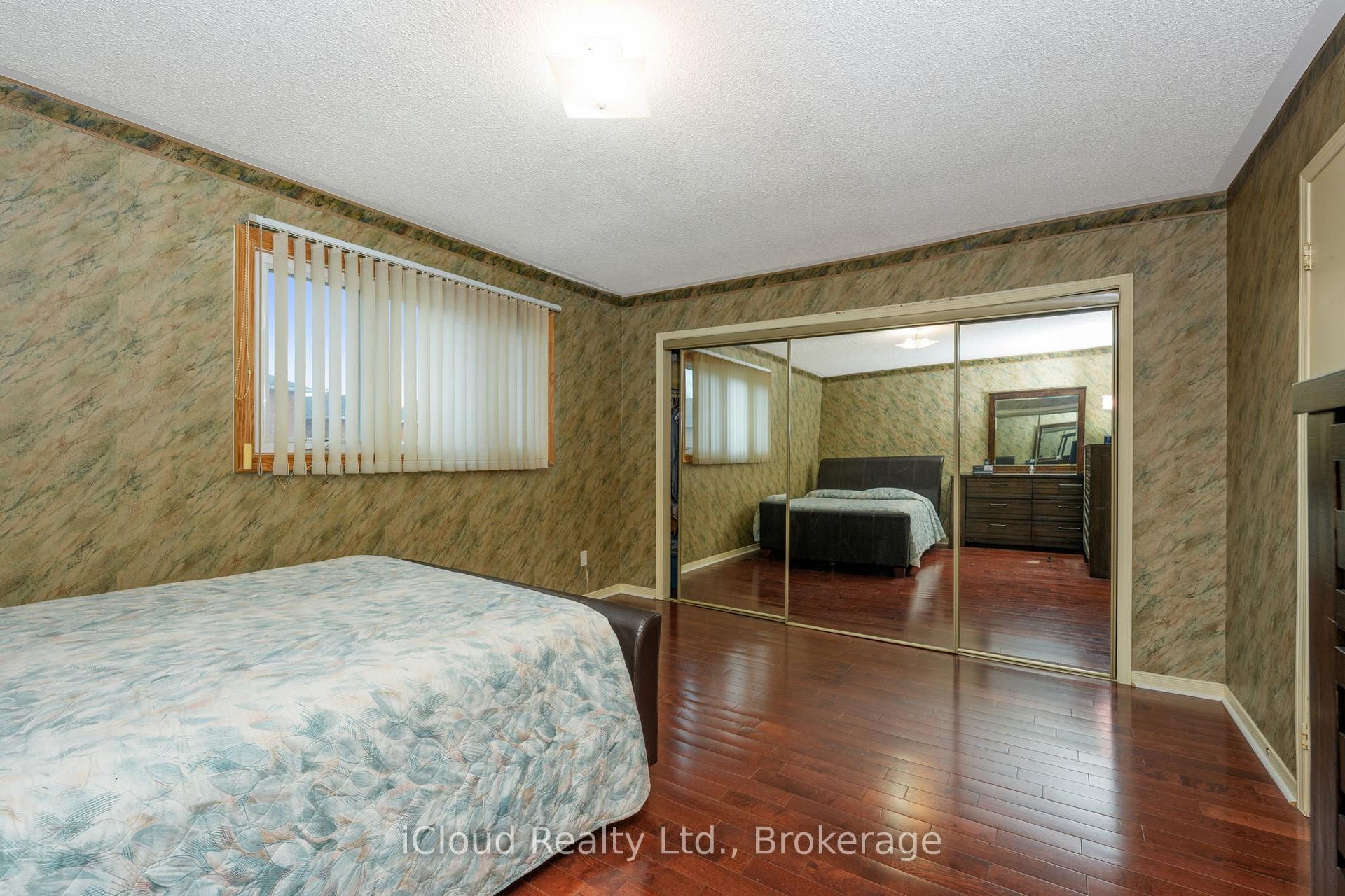 Photo 21 of 66 Dutch Crescent, Brampton, Fletcher's Creek South — HOMEH