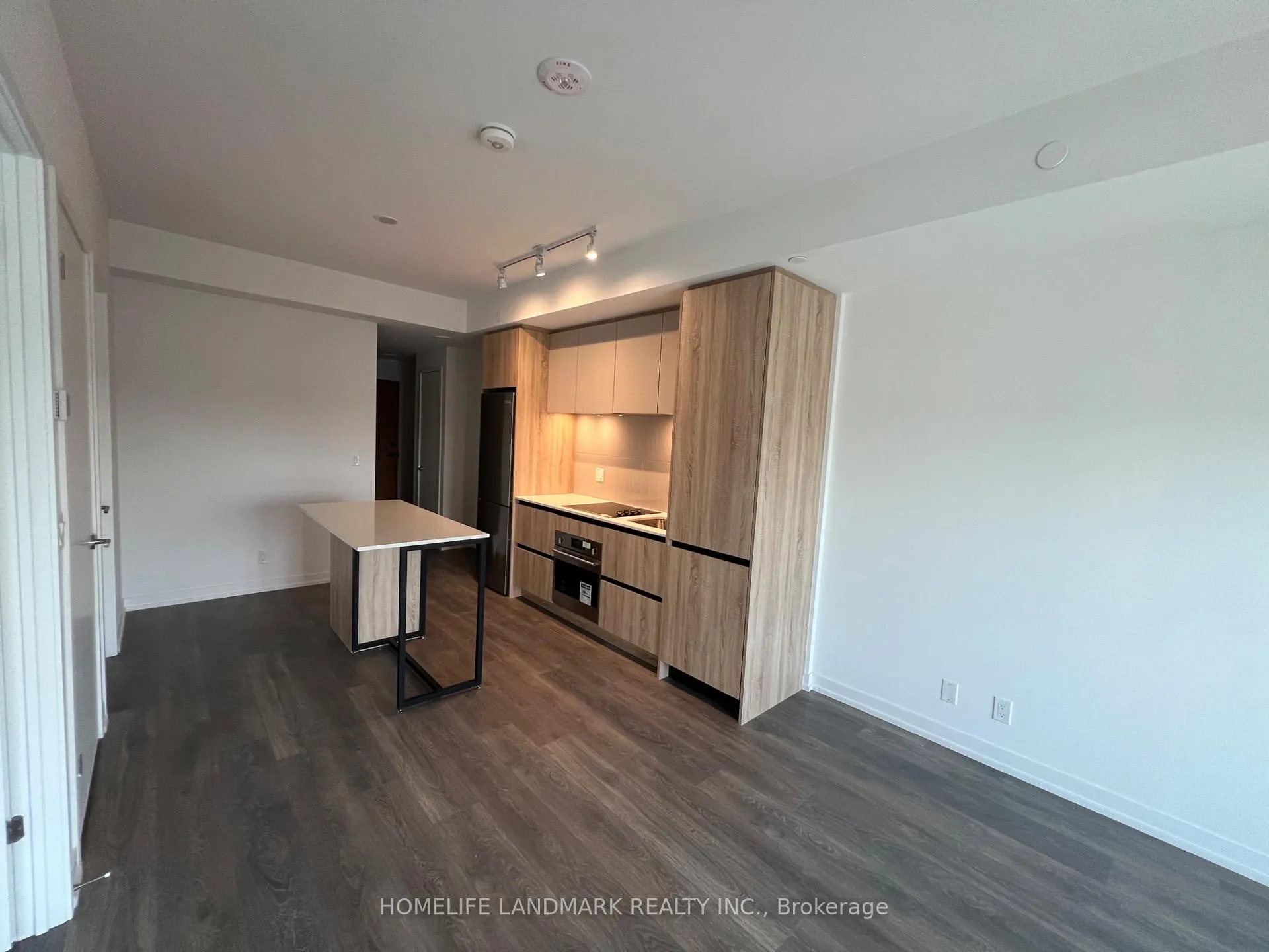 Photo 7 of Unit 902, 8 Beverley Glen Boulevard, Vaughan, Beverley Glen — HOMEH