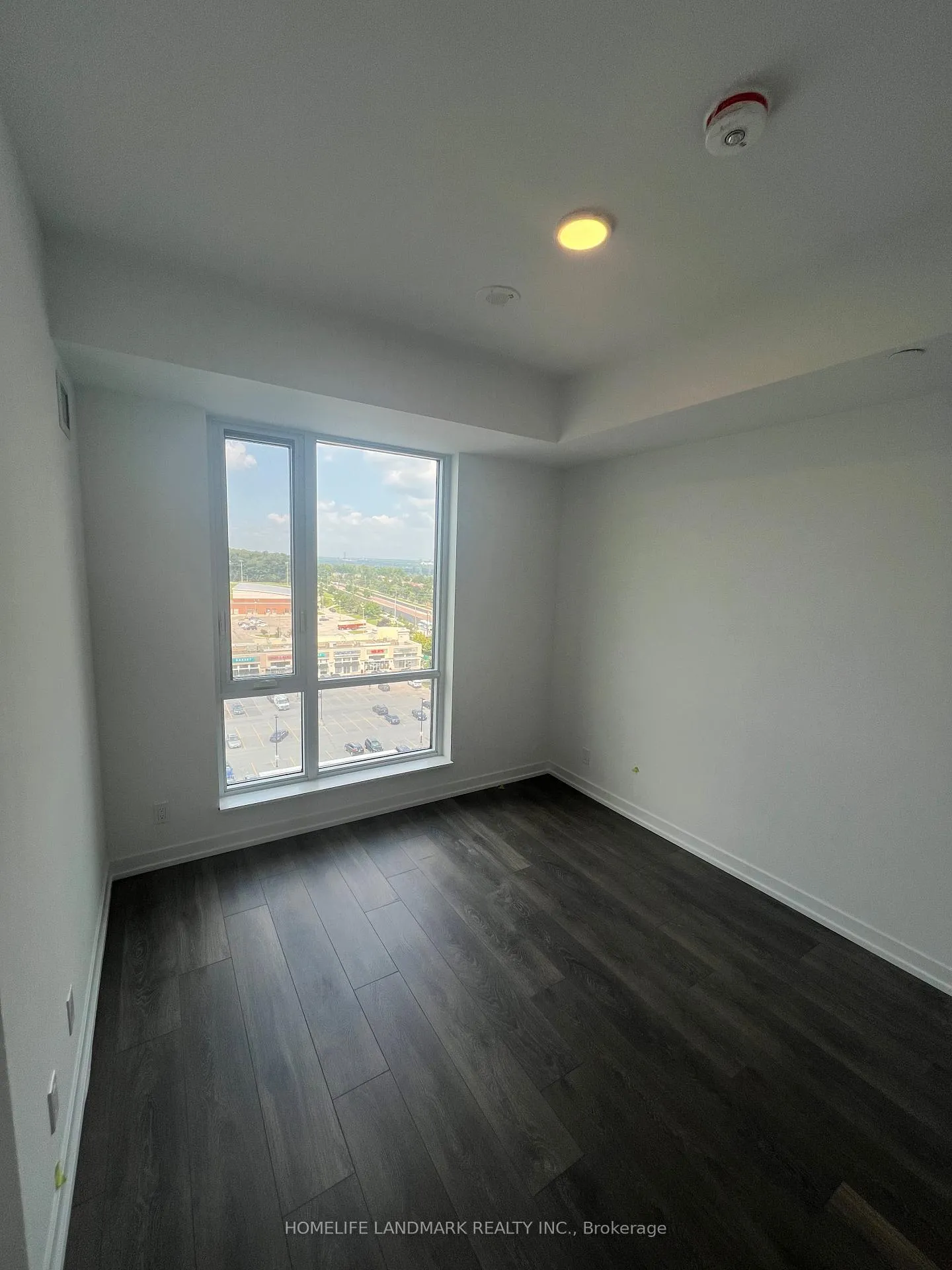 Photo 9 of Unit 902, 8 Beverley Glen Boulevard, Vaughan, Beverley Glen — HOMEH