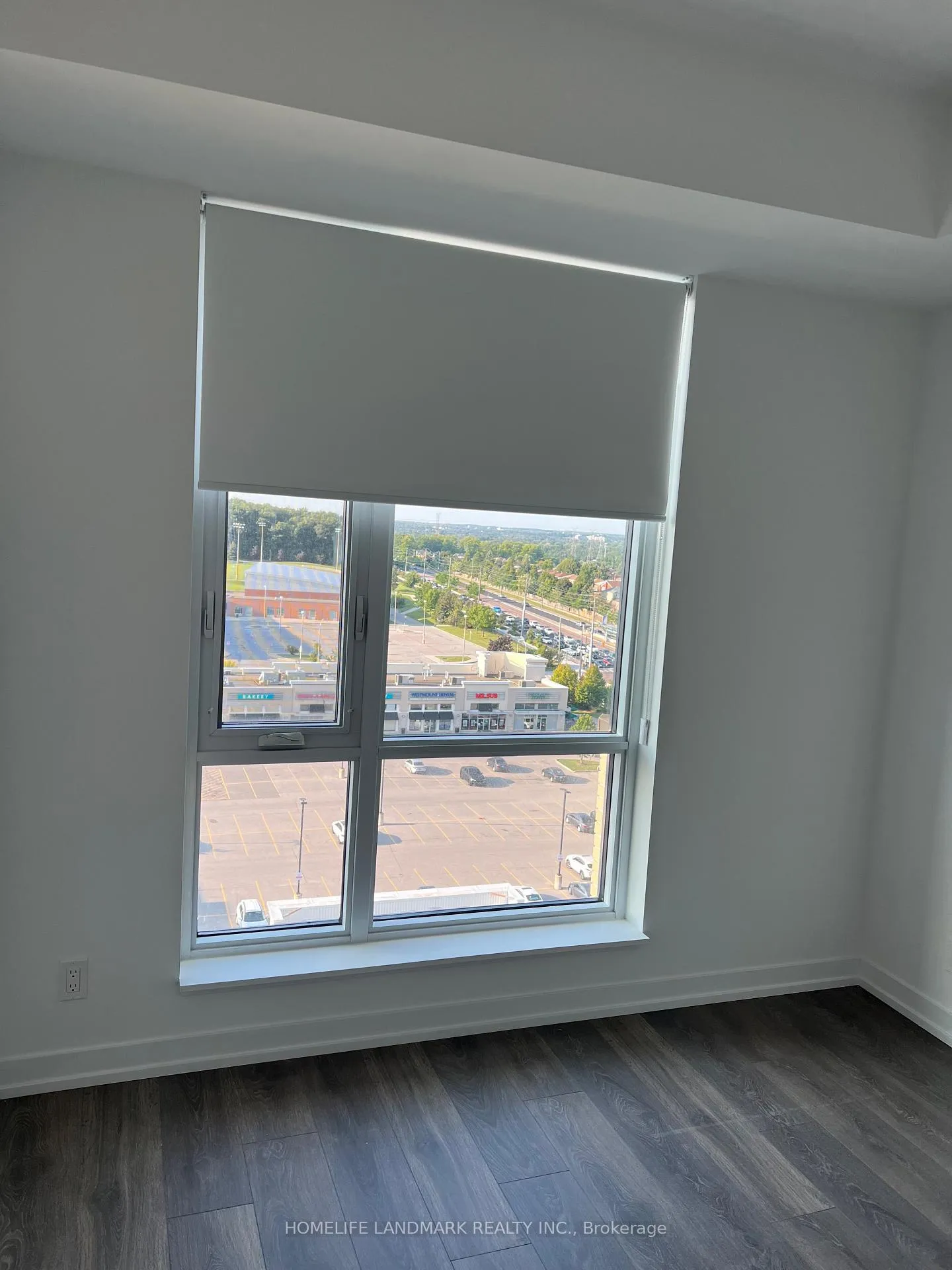 Photo 14 of Unit 902, 8 Beverley Glen Boulevard, Vaughan, Beverley Glen — HOMEH