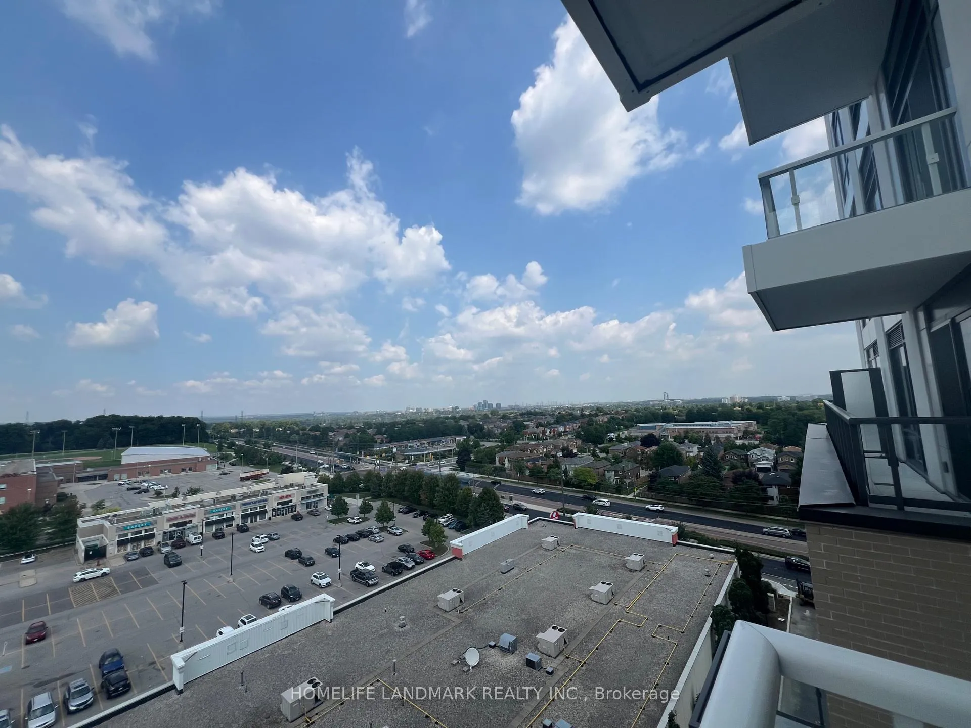 Photo 22 of Unit 902, 8 Beverley Glen Boulevard, Vaughan, Beverley Glen — HOMEH