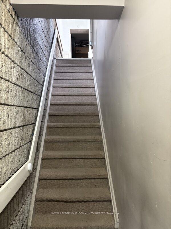 Photo 4 of Unit A, 15231 Yonge Street, Aurora, Aurora Village — HOMEH