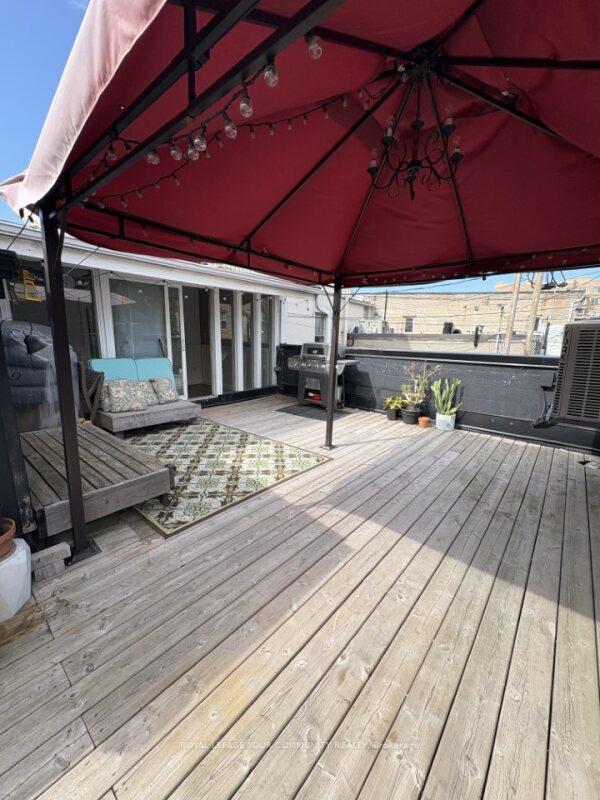 Photo 16 of Unit A, 15231 Yonge Street, Aurora, Aurora Village — HOMEH