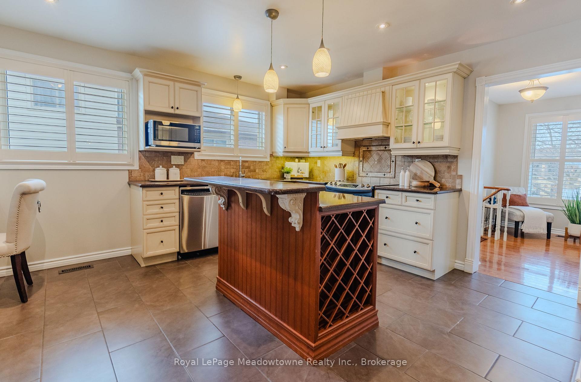 Photo 9 of 839 Merritt Drive, Milton, Timberlea — HOMEH