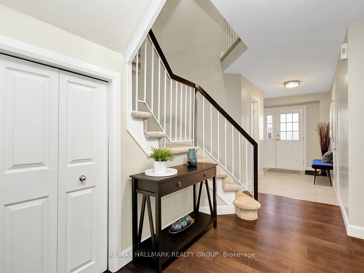 Photo 3 of 196 Blackdome Crescent N, Ottawa, Kanata - Kanata Lakes/Heritage Hills — HOMEH