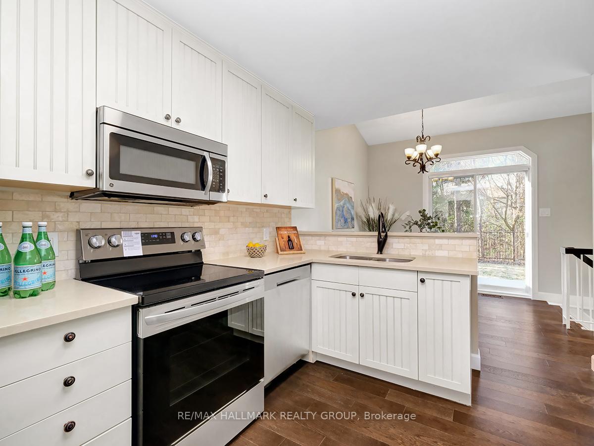Photo 11 of 196 Blackdome Crescent N, Ottawa, Kanata - Kanata Lakes/Heritage Hills — HOMEH