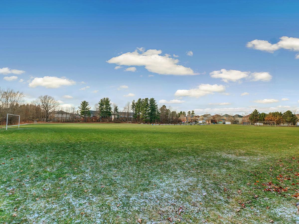 Photo 32 of 196 Blackdome Crescent N, Ottawa, Kanata - Kanata Lakes/Heritage Hills — HOMEH