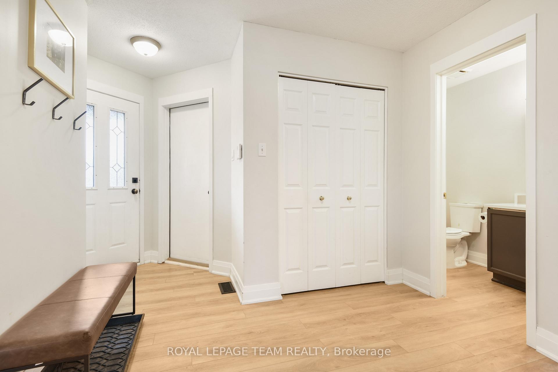 Photo 3 of 34 Bridle Park Drive, Ottawa, Kanata - Bridlewood — HOMEH
