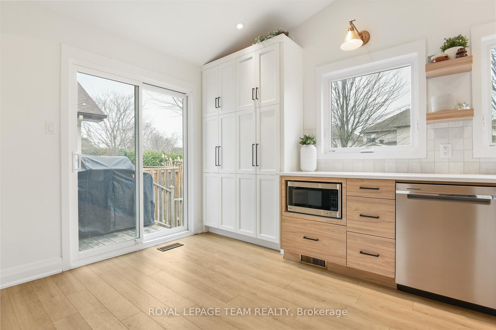 Photo 15 of 34 Bridle Park Drive, Ottawa, Kanata - Bridlewood — HOMEH