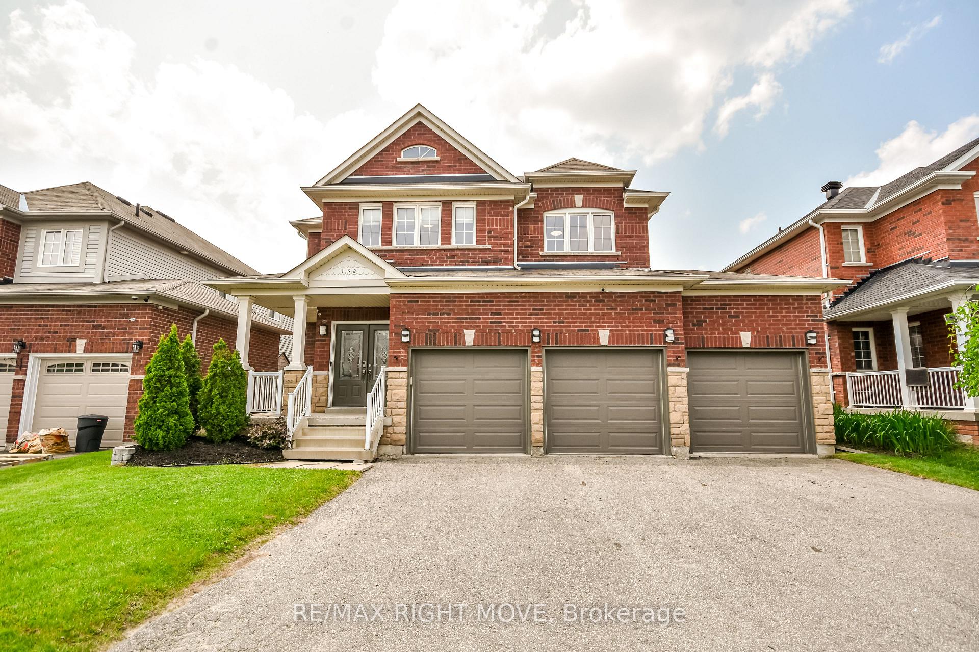 Photo 45 of 132 The Queensway, Barrie, Innis-Shore — HOMEH