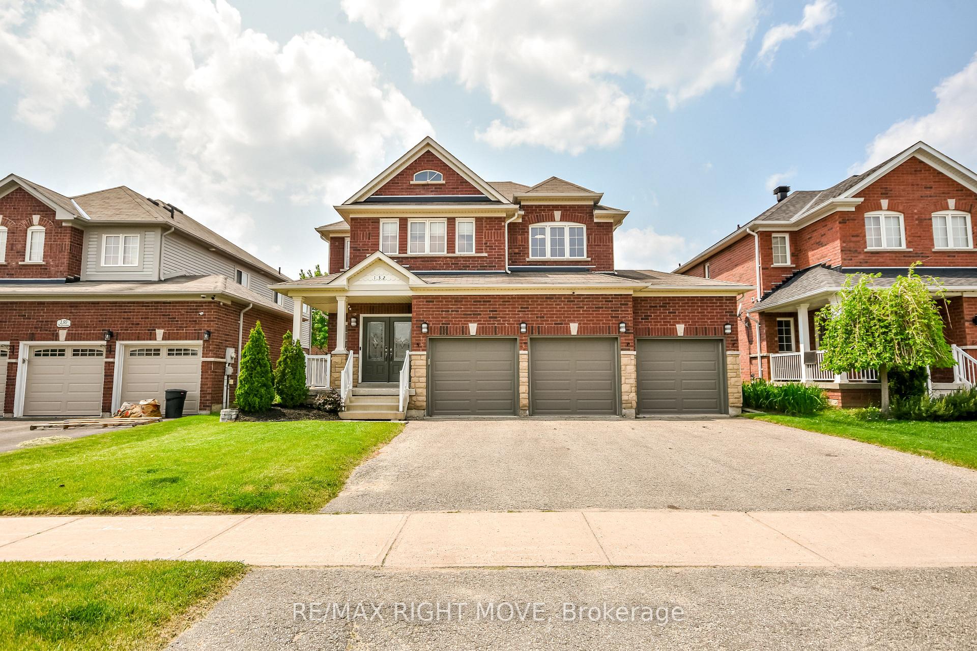 Photo 48 of 132 The Queensway, Barrie, Innis-Shore — HOMEH