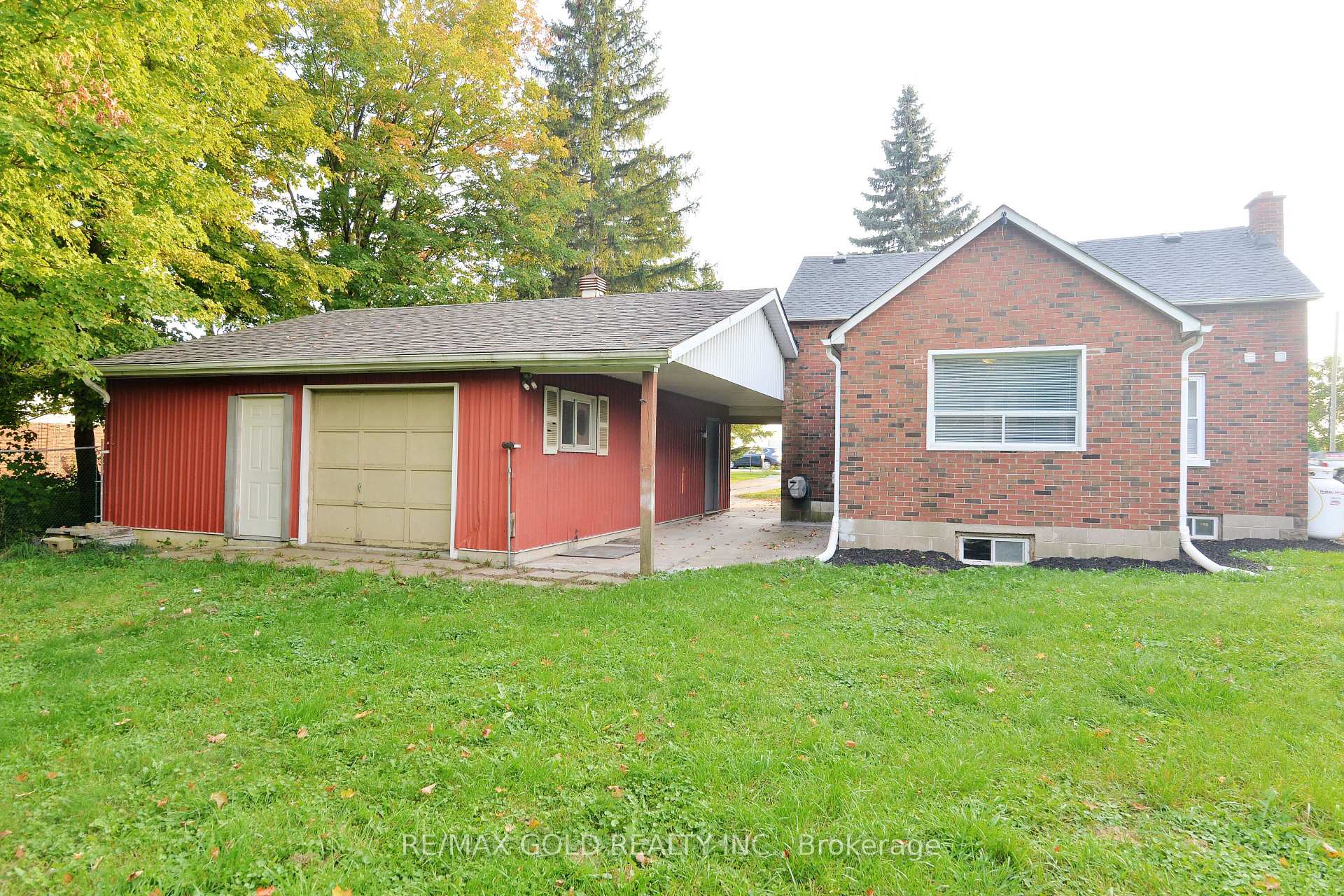 Photo 2 of 7035 Sixth Line, Milton, Derry Green — HOMEH