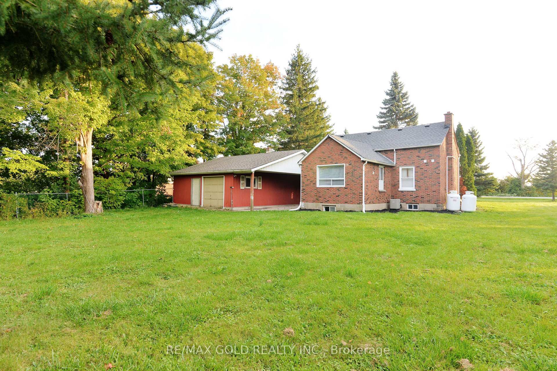 Photo 4 of 7035 Sixth Line, Milton, Derry Green — HOMEH