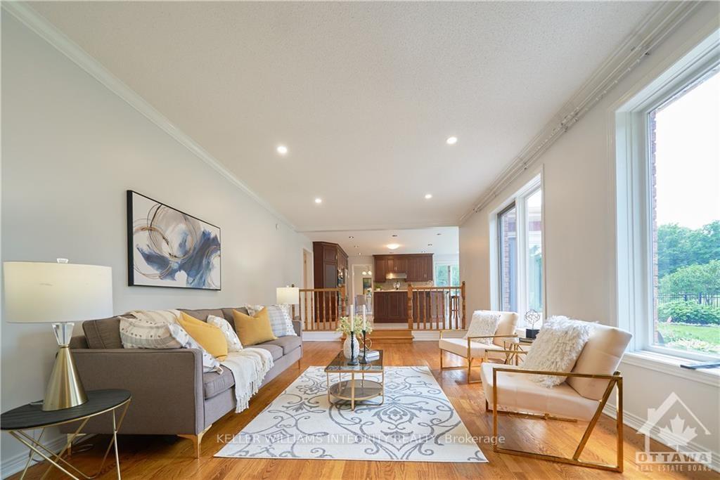 Photo 13 of 42 Marchbrook Circle, Ottawa, Kanata - Rural Kanata (Central) — HOMEH