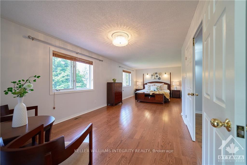 Photo 15 of 42 Marchbrook Circle, Ottawa, Kanata - Rural Kanata (Central) — HOMEH