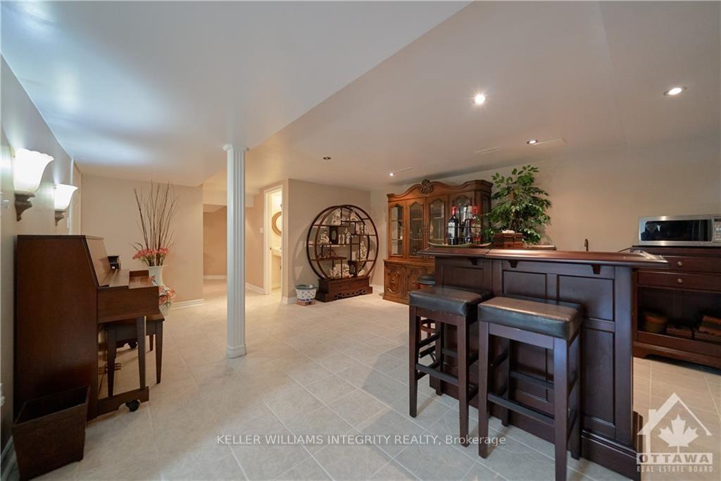 Photo 23 of 42 Marchbrook Circle, Ottawa, Kanata - Rural Kanata (Central) — HOMEH