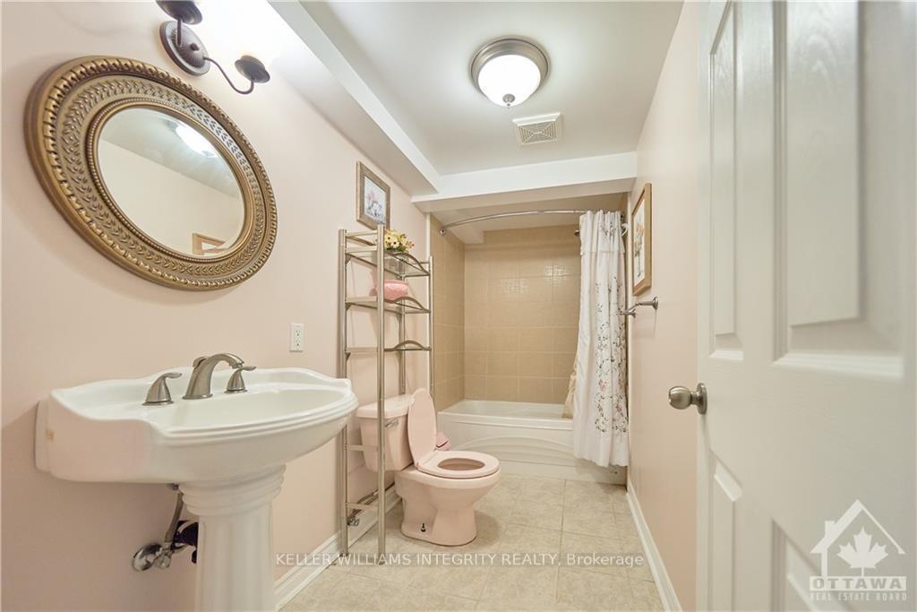 Photo 26 of 42 Marchbrook Circle, Ottawa, Kanata - Rural Kanata (Central) — HOMEH