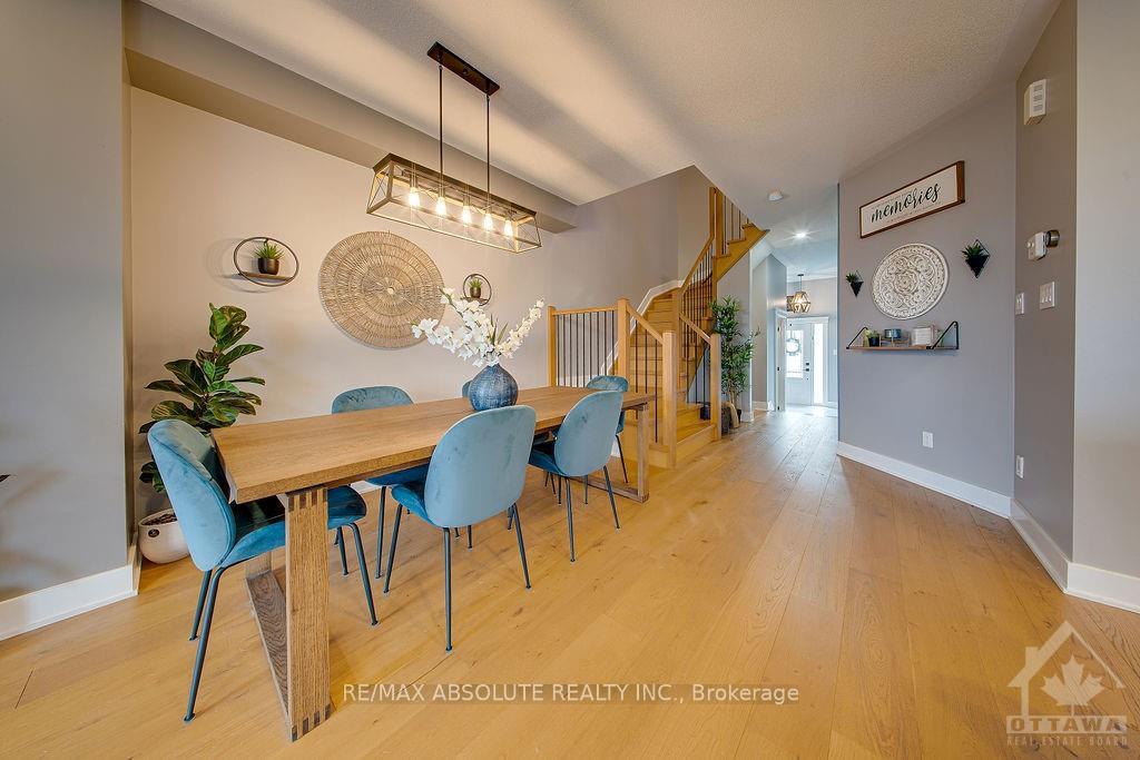 Photo 4 of 1120 Northgraves Crescent, Ottawa, Kanata - Emerald Meadows/Trailwest — HOMEH