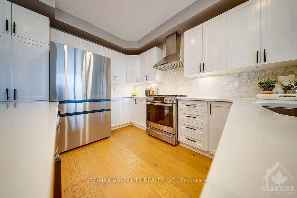 Photo 6 of 1120 Northgraves Crescent, Ottawa, Kanata - Emerald Meadows/Trailwest — HOMEH
