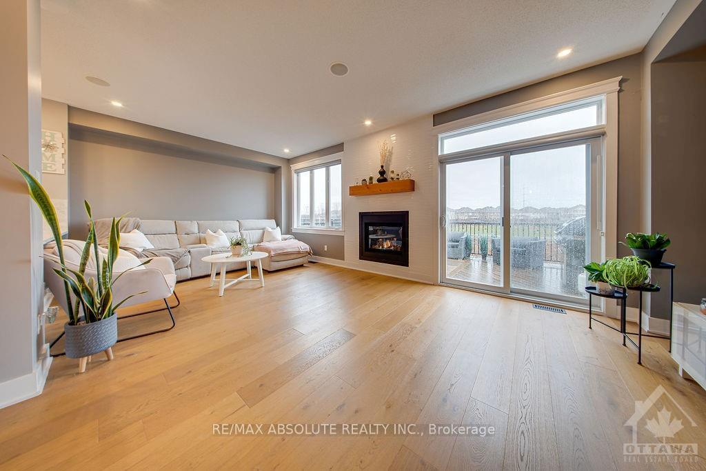 Photo 10 of 1120 Northgraves Crescent, Ottawa, Kanata - Emerald Meadows/Trailwest — HOMEH