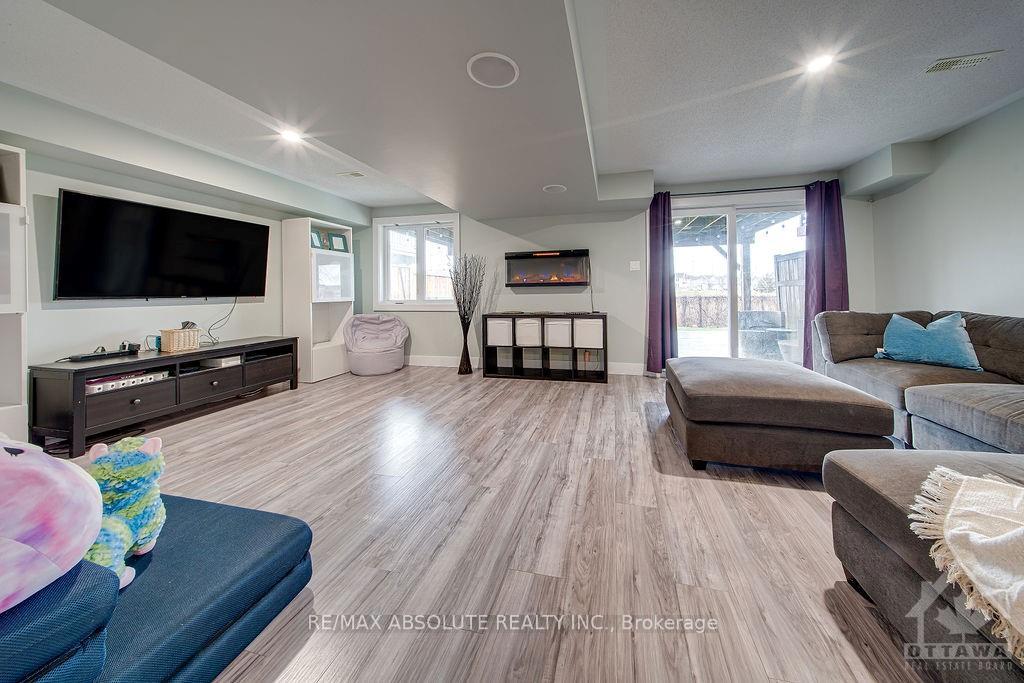 Photo 28 of 1120 Northgraves Crescent, Ottawa, Kanata - Emerald Meadows/Trailwest — HOMEH