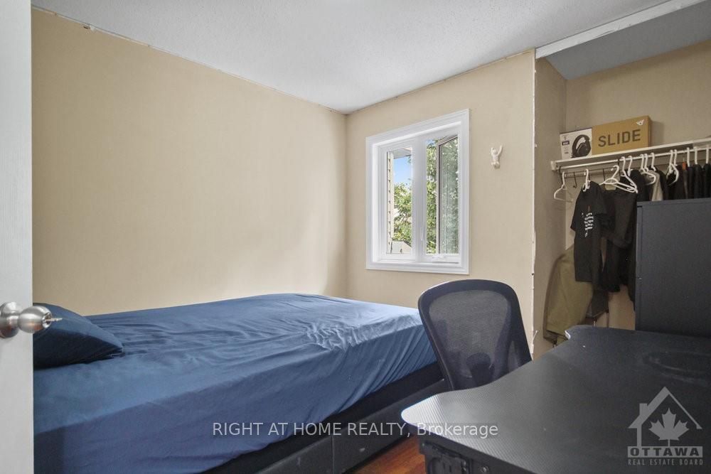 Photo 19 of 20 Bridgestone Drive, Ottawa, Kanata - Emerald Meadows/Trailwest — HOMEH