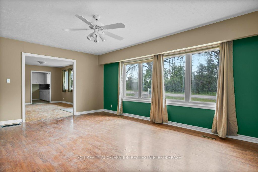 Photo 9 of 4505 Old Highway 2, Belleville, Belleville Ward — HOMEH