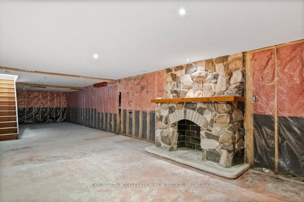 Photo 19 of 4505 Old Highway 2, Belleville, Belleville Ward — HOMEH