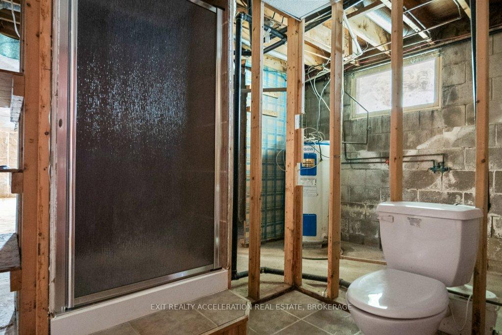 Photo 22 of 4505 Old Highway 2, Belleville, Belleville Ward — HOMEH