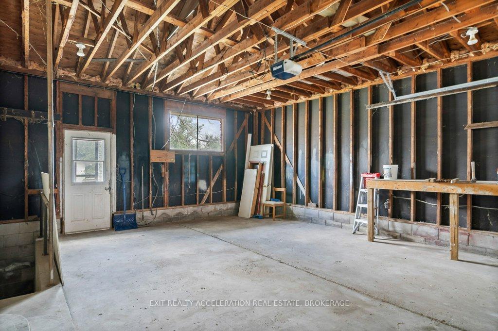 Photo 21 of 4505 Old Highway 2, Belleville, Belleville Ward — HOMEH