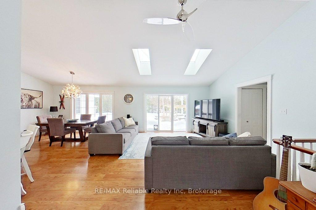 Photo 2 of 22 Eugene Street, Bluewater, Bayfield — HOMEH