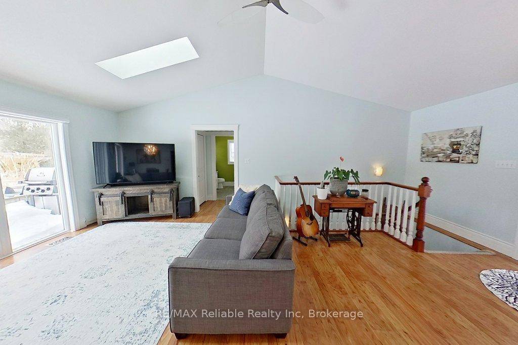 Photo 4 of 22 Eugene Street, Bluewater, Bayfield — HOMEH