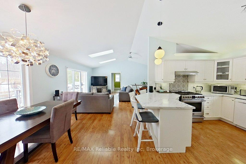Photo 9 of 22 Eugene Street, Bluewater, Bayfield — HOMEH