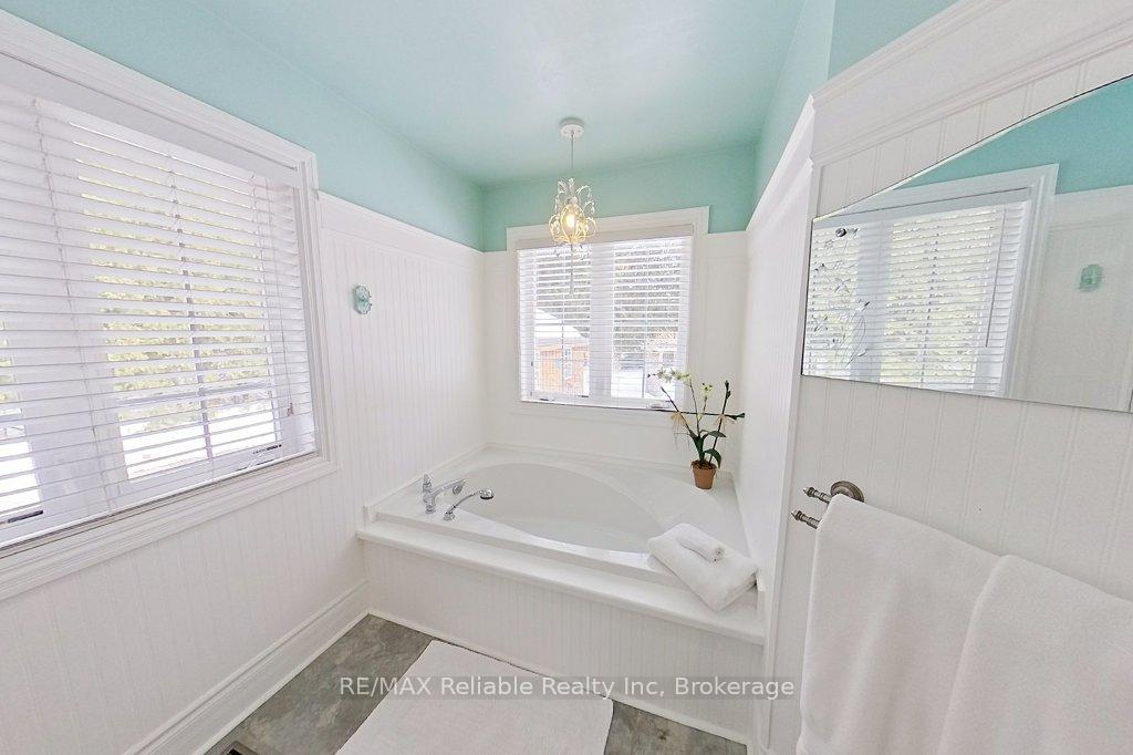 Photo 21 of 22 Eugene Street, Bluewater, Bayfield — HOMEH