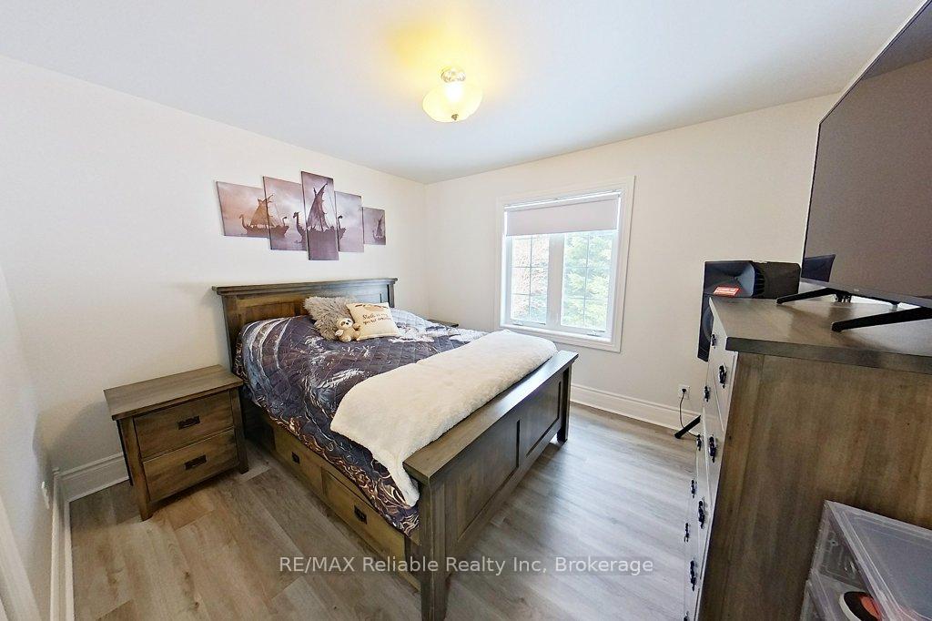 Photo 25 of 22 Eugene Street, Bluewater, Bayfield — HOMEH