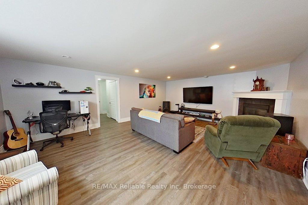 Photo 31 of 22 Eugene Street, Bluewater, Bayfield — HOMEH