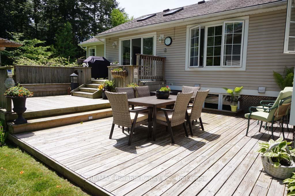 Photo 36 of 22 Eugene Street, Bluewater, Bayfield — HOMEH