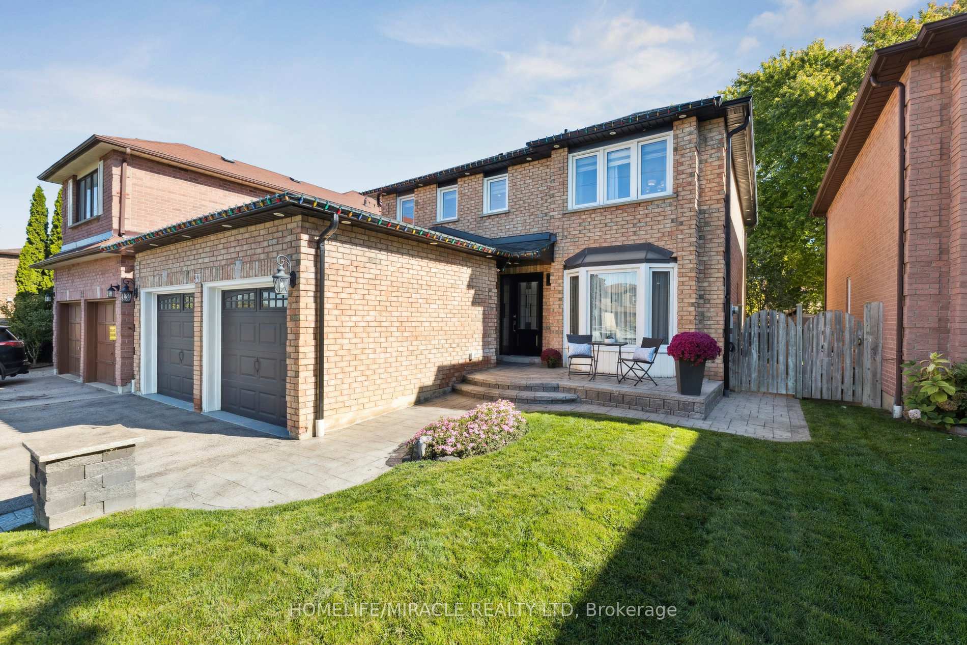 Photo 2 of 33 Ritchie Avenue, Ajax, Central — HOMEH