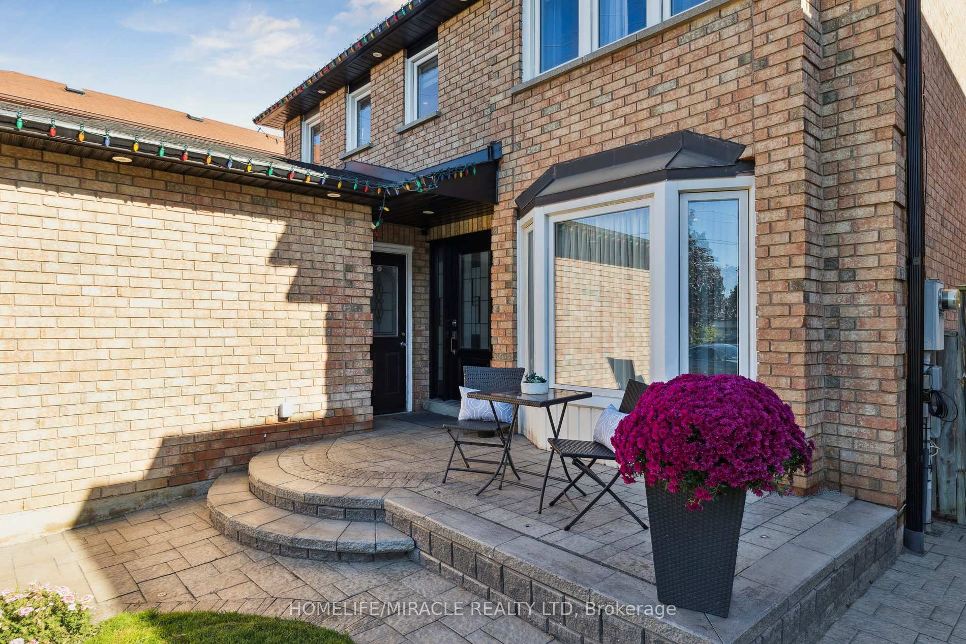 Photo 4 of 33 Ritchie Avenue, Ajax, Central — HOMEH