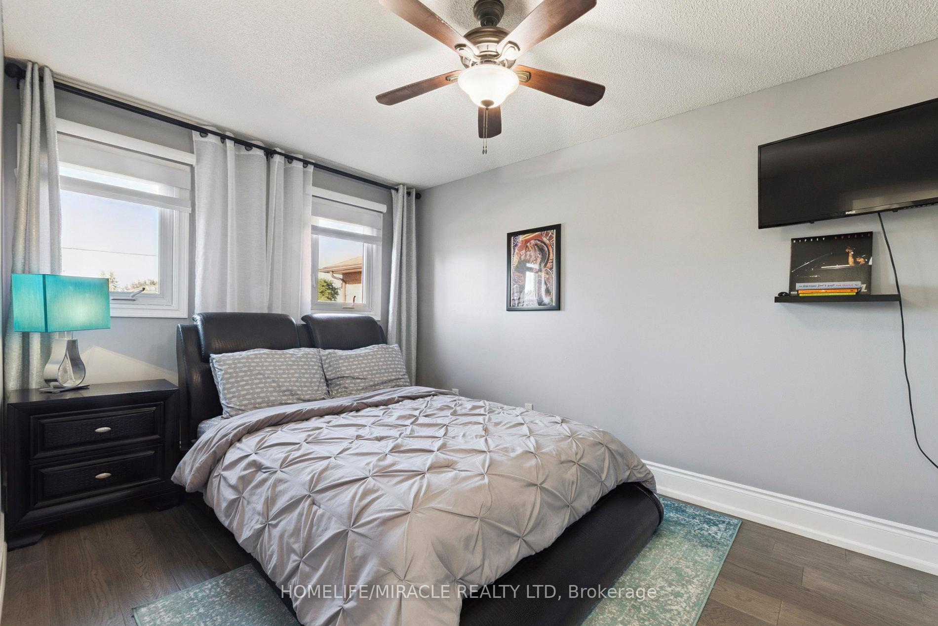 Photo 32 of 33 Ritchie Avenue, Ajax, Central — HOMEH