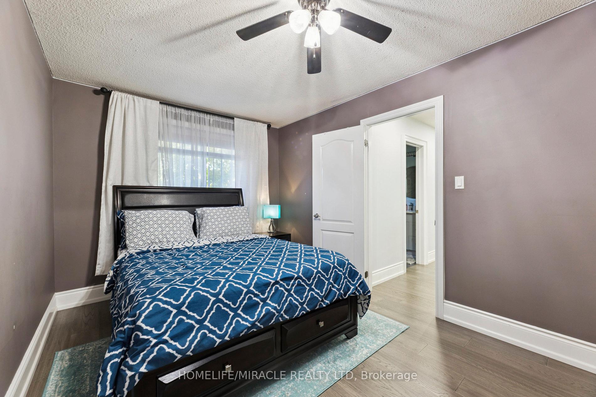 Photo 33 of 33 Ritchie Avenue, Ajax, Central — HOMEH
