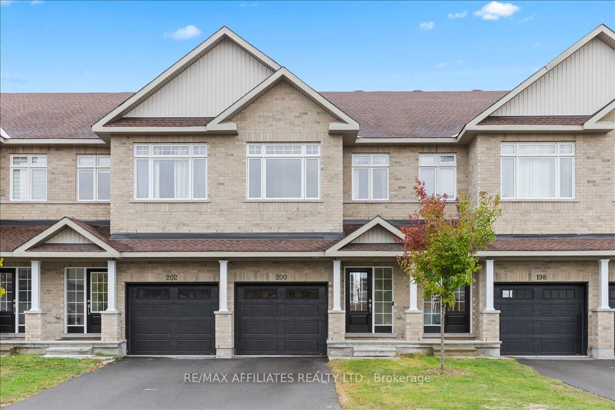 Photo 1 of 200 Hooper Street, Carleton Place — HOMEH