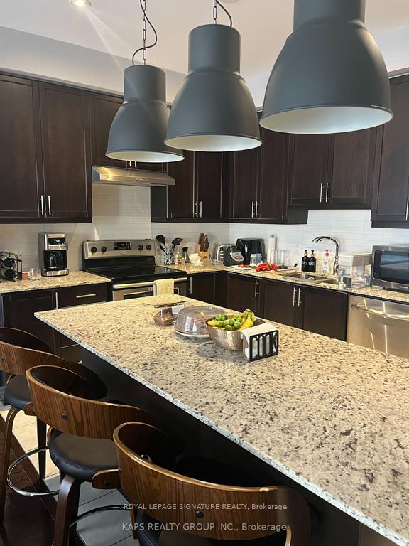 Photo 3 of Unit 64, 165 Hamsphire Way, Milton, Dempsey — HOMEH