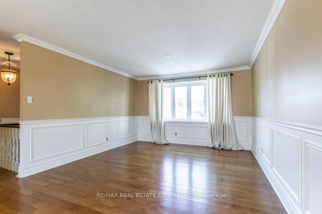 Photo 8 of 845 Willow Avenue, Milton, Dorset Park — HOMEH