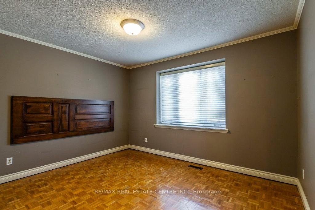 Photo 22 of 845 Willow Avenue, Milton, Dorset Park — HOMEH