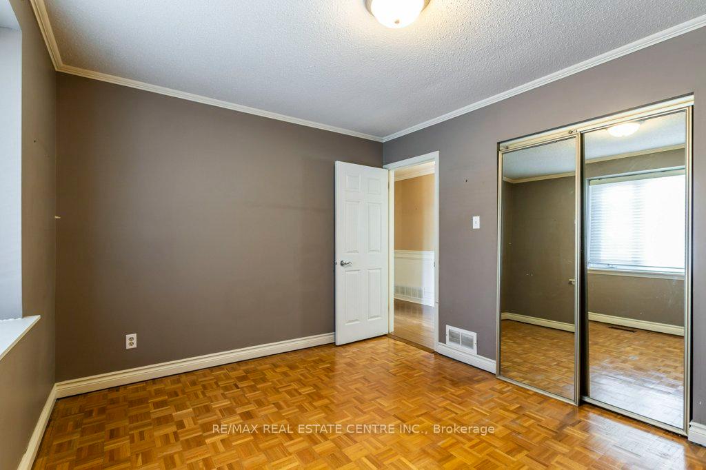 Photo 23 of 845 Willow Avenue, Milton, Dorset Park — HOMEH