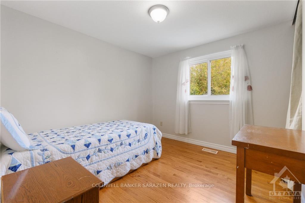 Photo 15 of 17 Winchester Drive, Ottawa, Kanata - Glencairn/Hazeldean — HOMEH