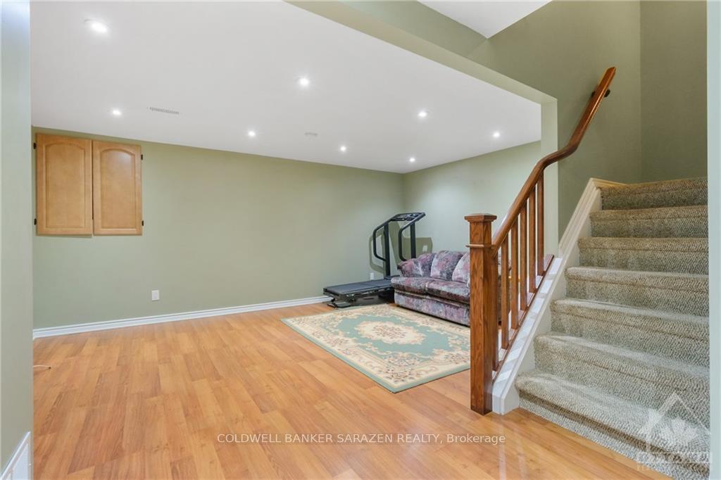 Photo 24 of 17 Winchester Drive, Ottawa, Kanata - Glencairn/Hazeldean — HOMEH
