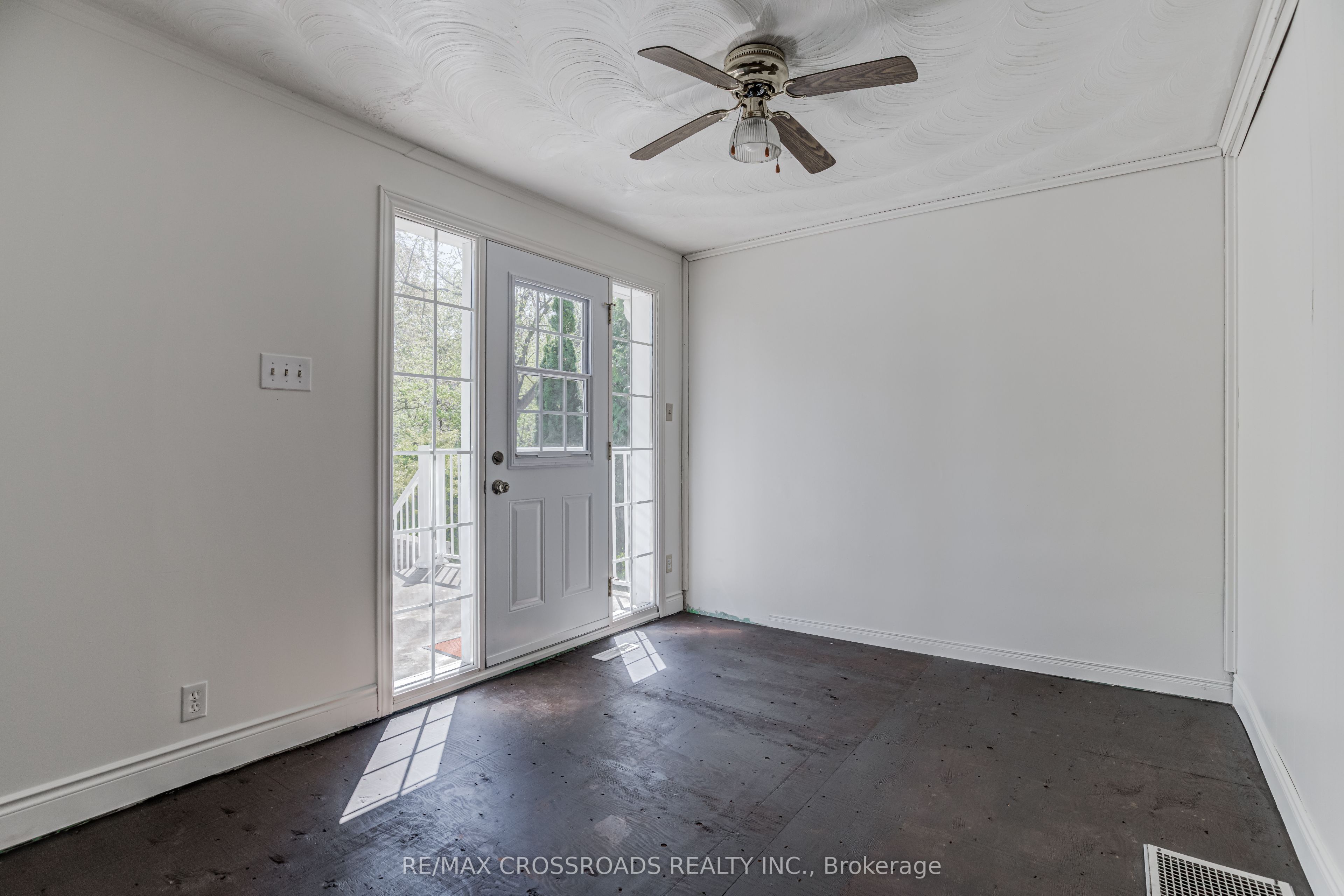 Photo 56 of 89 Wembley Drive, Toronto, Woodbine Corridor — HOMEH