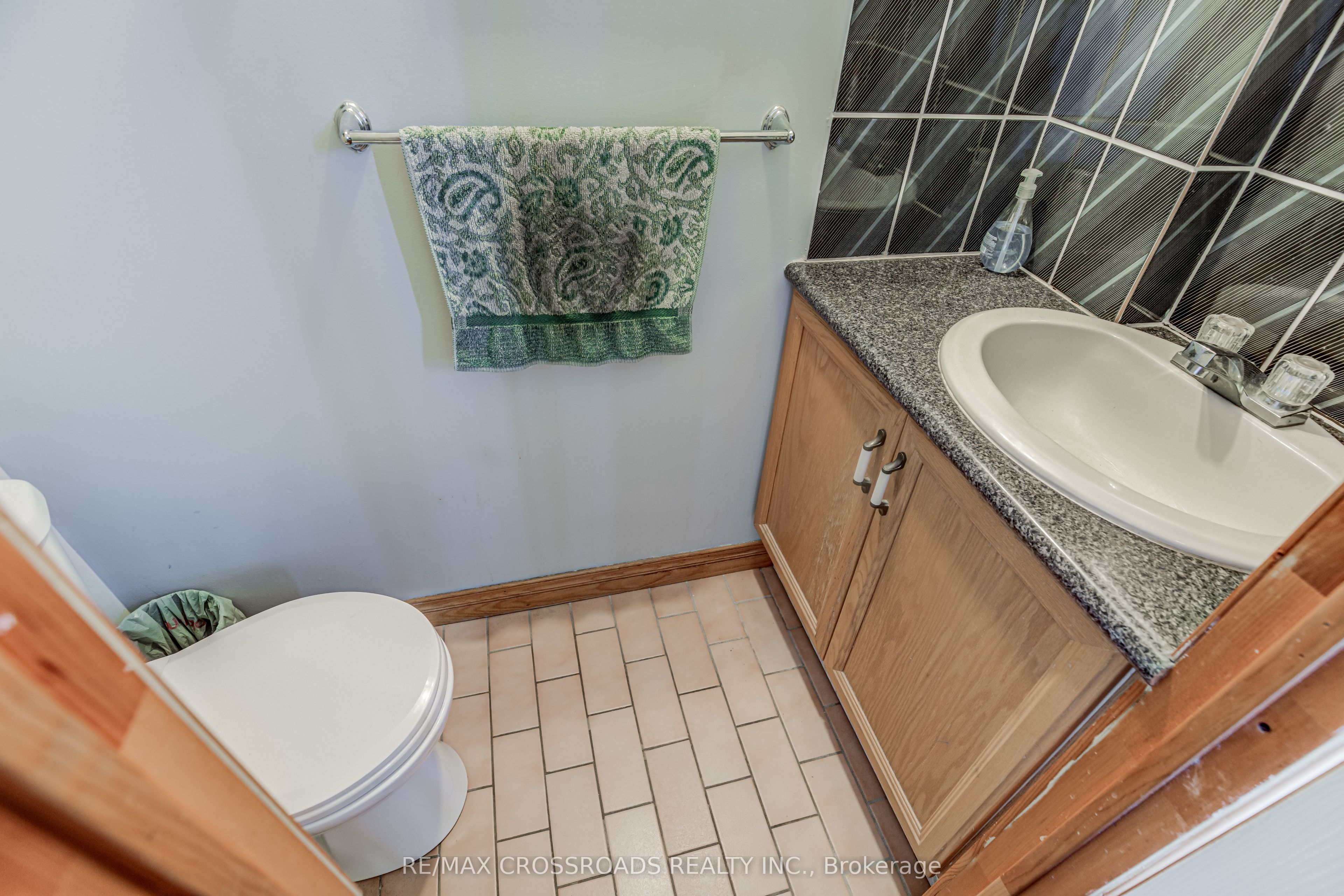 Photo 80 of 89 Wembley Drive, Toronto, Woodbine Corridor — HOMEH